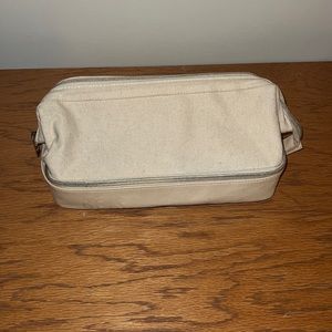 Beis Dopp kit bag